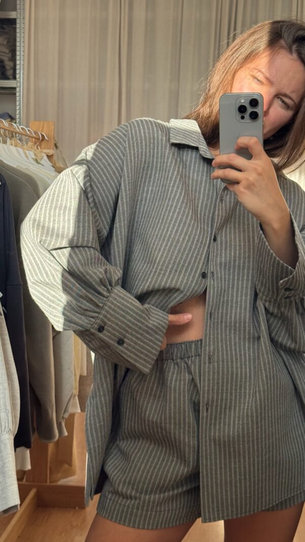 EGZT PILKI VILNONIAI ŠORTAI